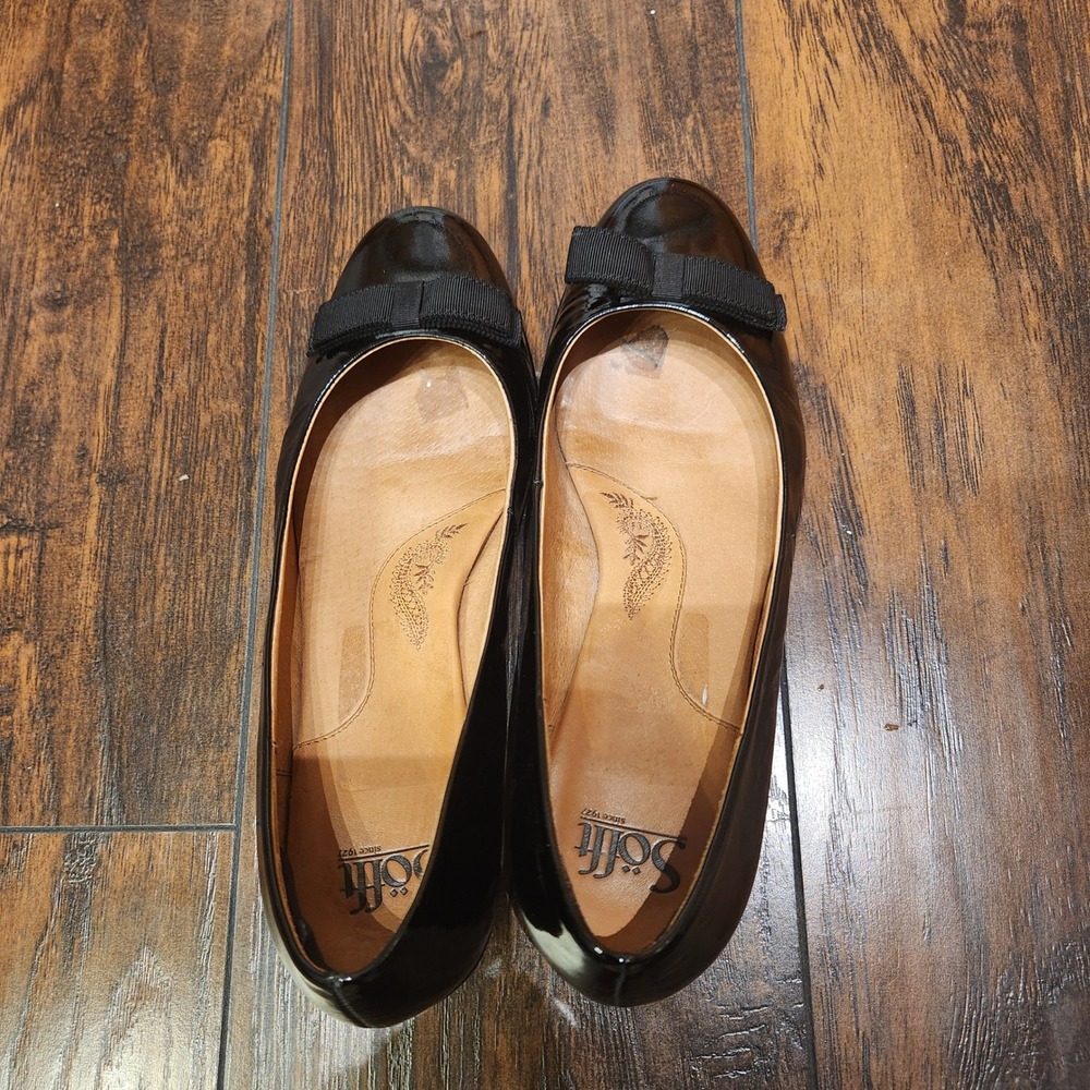 Sofft Black Patent Leather Kitten Heel Pumps Bow Accent Size 11M 1037611 - Picture 5 of 5